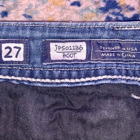 Miss Me Jeans. Size 27. Boot Cut. - Picture 3 of 4